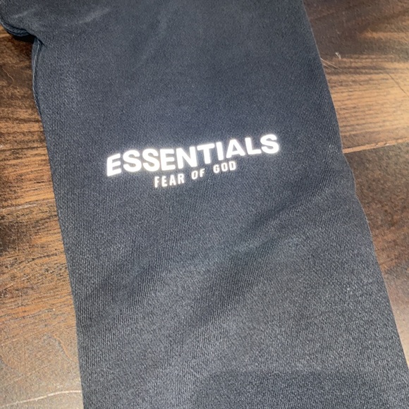 **ESSENTIALS FOG** - Picture 2 of 5